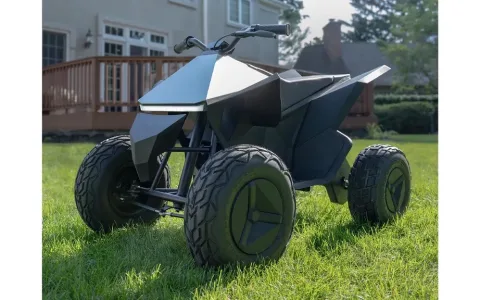 Децата владеят пътищата с новия модел Cyberquad.