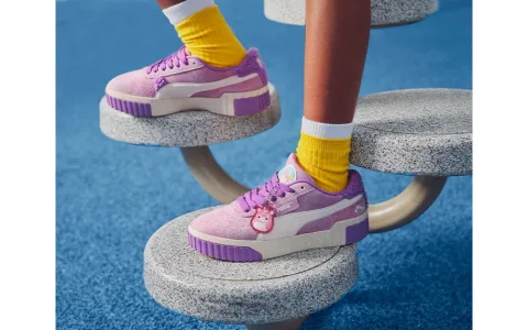 Наклони се назад и разгледай най-новата колекция Squishmallows на PUMA