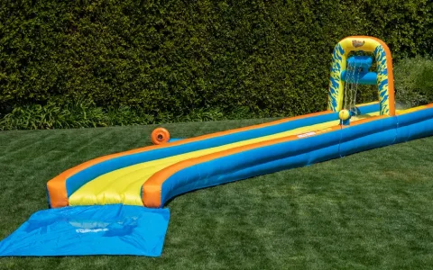 Новият Slip ‘N Slide Air на Wham-O е истинска класика за лятото
