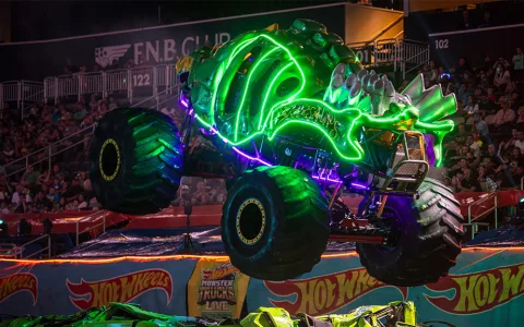Hot Wheels Monster Truck Live се завръща през 2025 г. с темата Glow-N-Fire