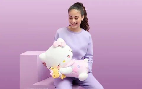 Игрална демонстрация: Jazwares Hello Kitty и приятелите 18-инчова Dreamland спяща плюшена фигура