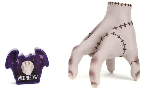 Играчка преглед: Jada Toys Wednesday Izé RC