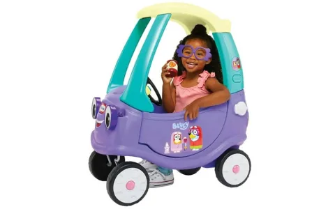 Скочи в пролетта с новите Little Tikes Bluey комплекти за игра на открито