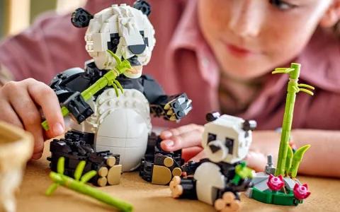 LEGO Creator 3 в 1 Диви животни: Семейство панда