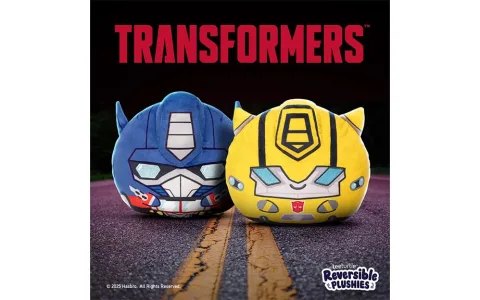 Тук е новата колекция плюшени играчки Transformers на TeeTurtle