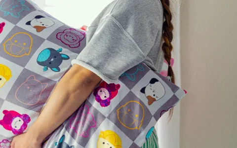 Открий фантастичния комфорт с новите SquishPillows възглавници