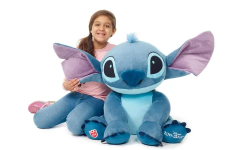 Празнувай 626-ия ден с извънземни играчки Stitch!