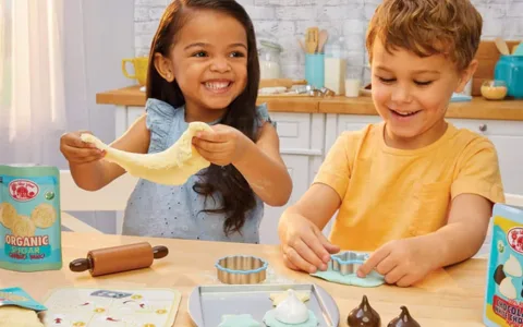 Строй и печи: Little Tikes комбинира реални умения с детски играчки