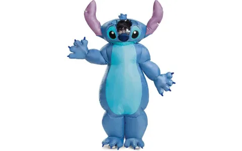 Събиране на сладки заедно в новите Хелоуин костюми на Disney Store