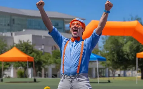Blippi обикаля страната с любопитство в новия YouTube сериал