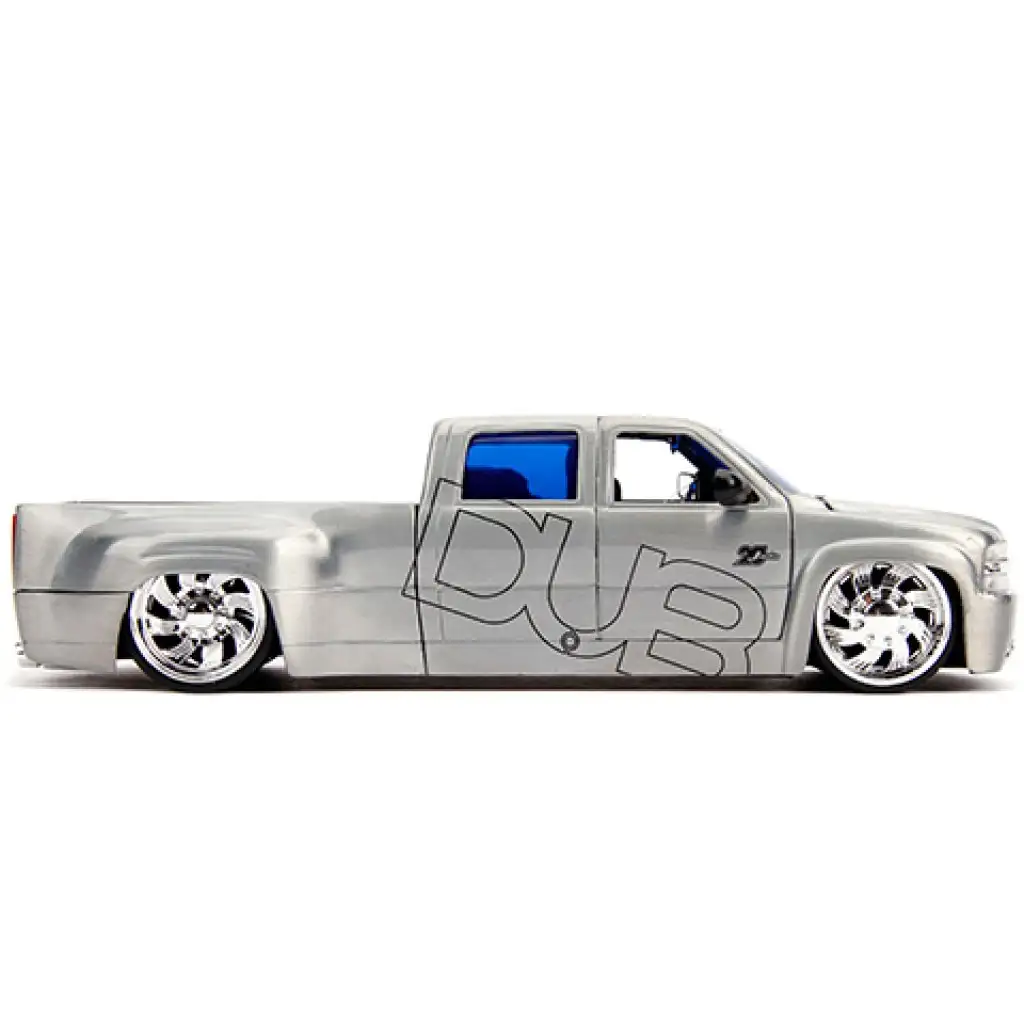 1999 Chevy Silverado Dooley метален автомобилен модел 1/24 - Simba Toys изображение 3