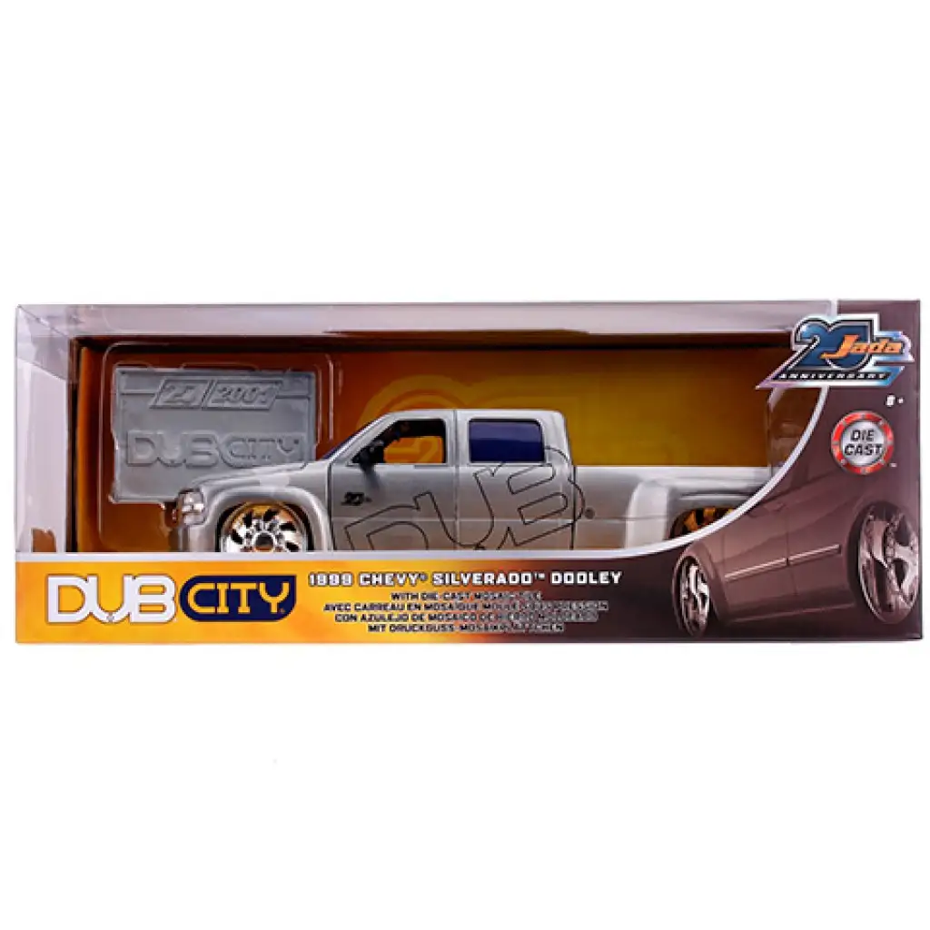 1999 Chevy Silverado Dooley метален автомобилен модел 1/24 - Simba Toys изображение 1