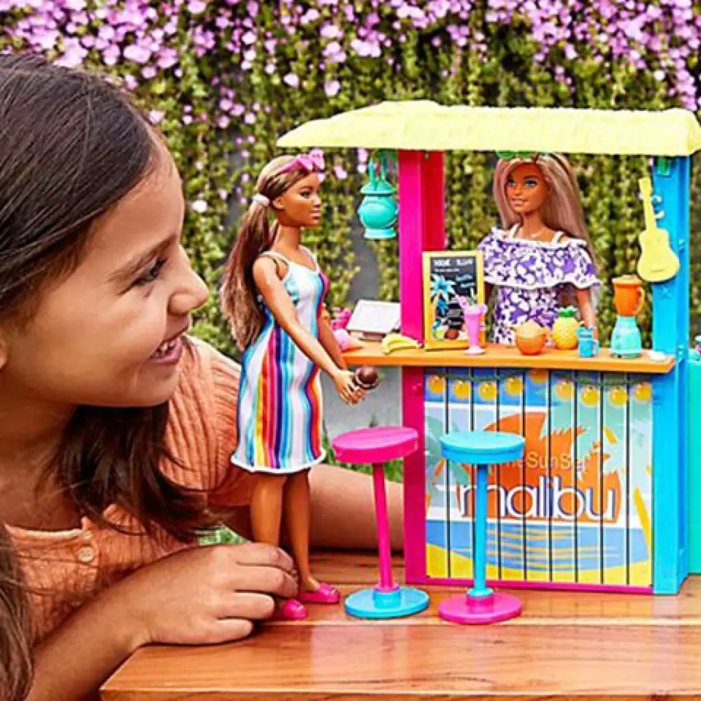 Барби: Заедно за Земята Плажен Бистро Играчка Комплект - Mattel изображение 3