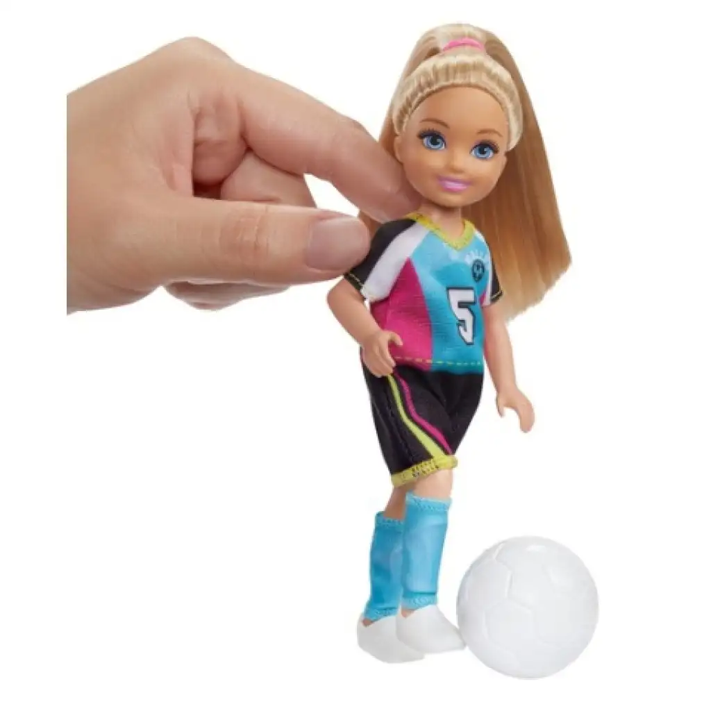 Barbie Dreamhouse Adventures: Chelsea футболен комплект - Mattel изображение 4