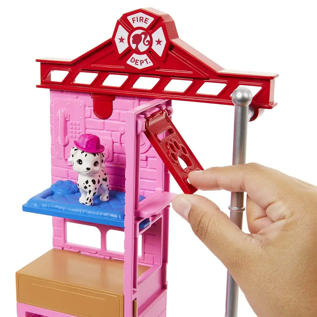 Barbie: Пожарна станция комплект за игра - Mattel изображение 4