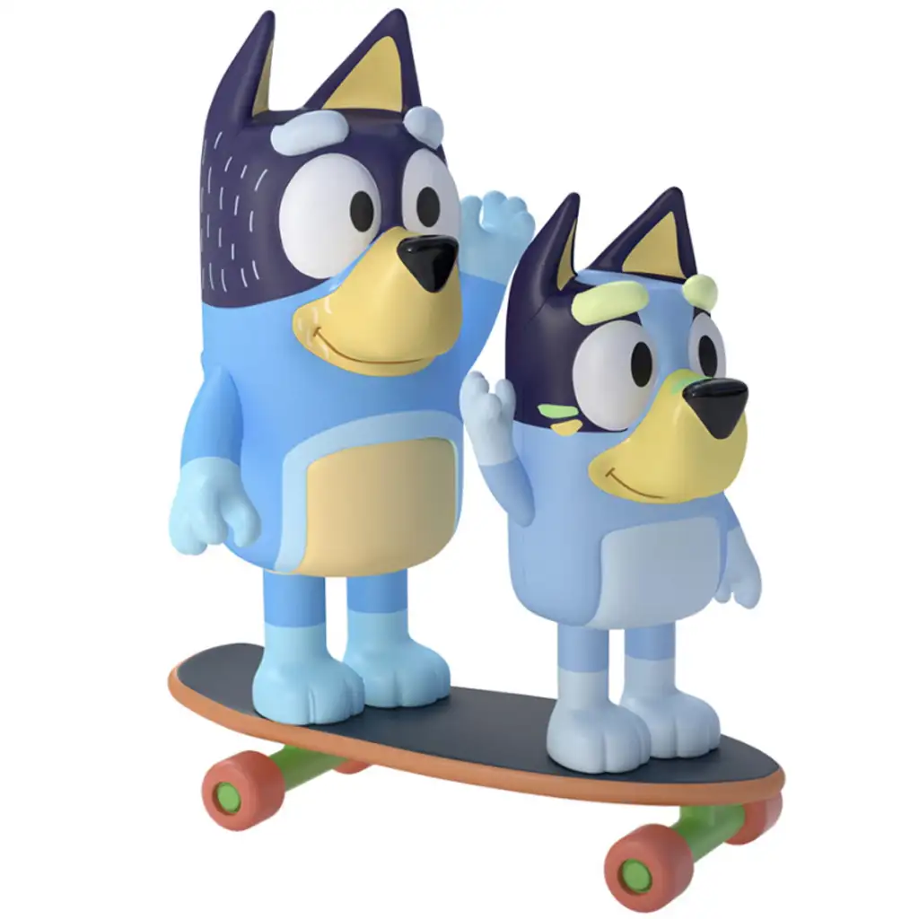 Bluey: Bandit и Bluey скейтбордисти играчка фигура комплект изображение 2