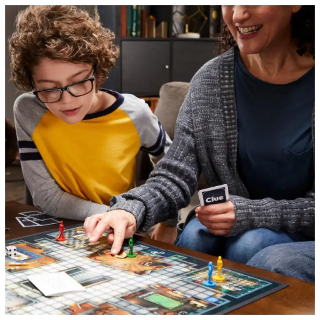 Cluedo - Класическа криминална детективска настолна игра - Hasbro изображение 4