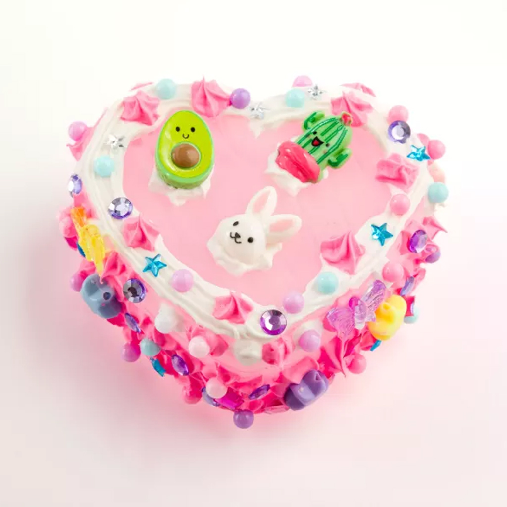 Decoden Magic - Вълшебен декор: сърцевидна кутия за бижута изображение 4