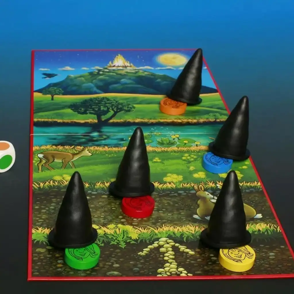 Go Go Little Witch настолна игра изображение 3