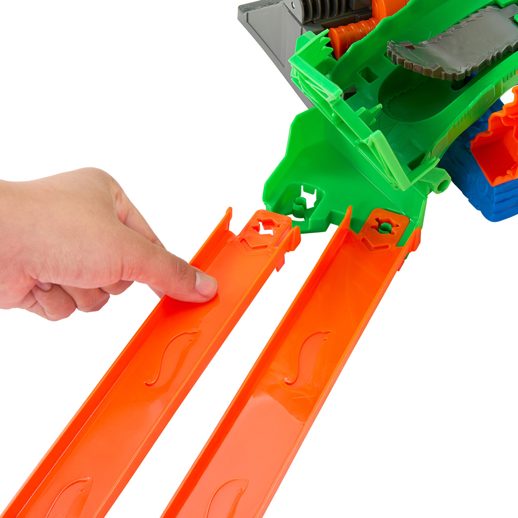 Hot Wheels Monster Trucks: Драконово състезание комплект - Mattel изображение 4