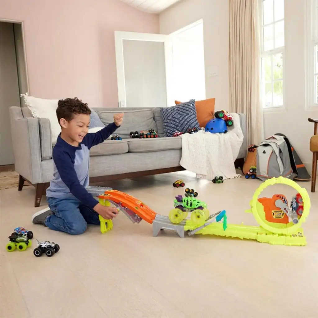 Hot Wheels Monster Trucks: Power Smasher Лов на писта - Mattel изображение 4
