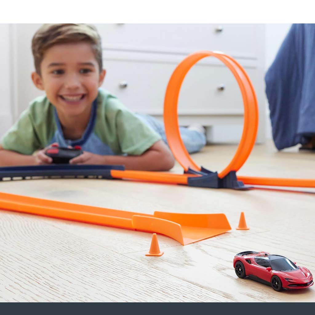 Hot Wheels: RC Ferrari дистанционно управляема кола 1/64 - Mattel изображение 3