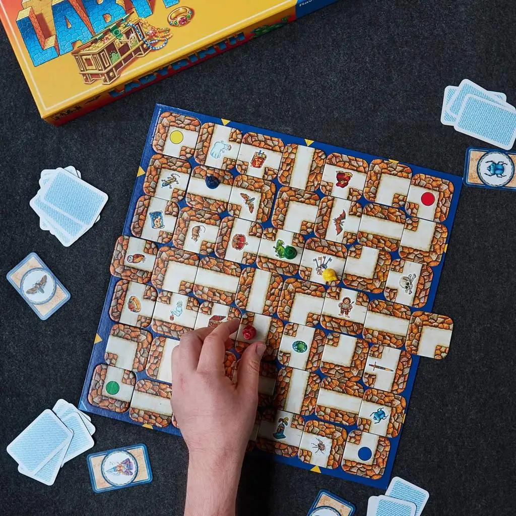 Игра с карти "Лабиринт с чудовища" - Ravensburger изображение 2