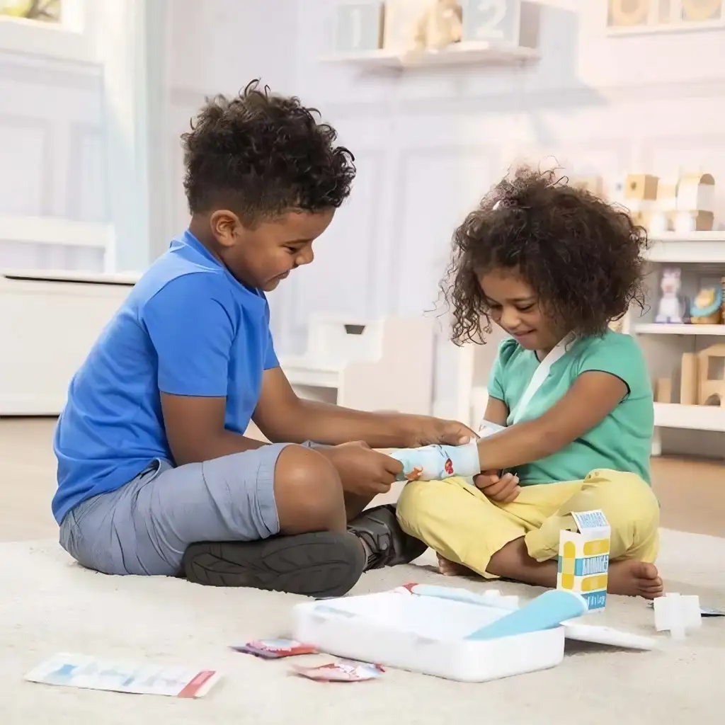 Излекувай се комплект за първа помощ - Melissa & Doug изображение 5