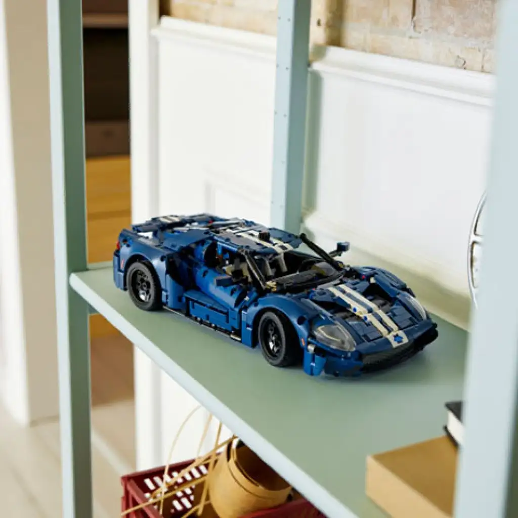 LEGO® Technic: 2022 Ford GT (42154) изображение 8