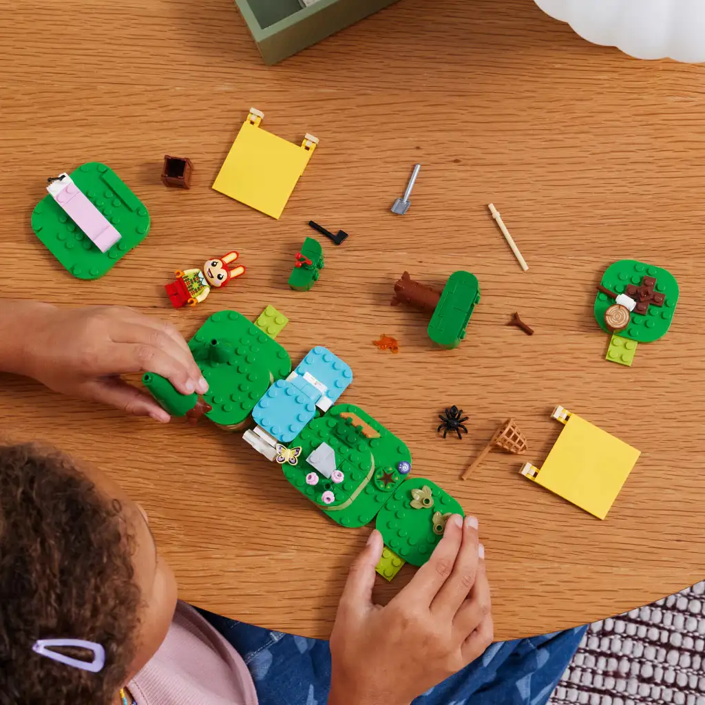 LEGO® Animal Crossing™: Приключенията на Бъни на открито (77047) изображение 4