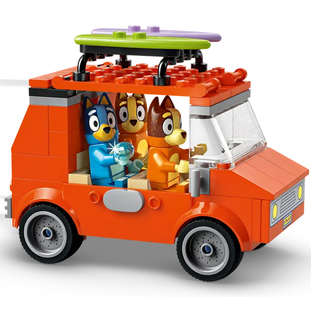 LEGO® Bluey™: Bluey и семейството му пътува до плажа (11202L) изображение 6
