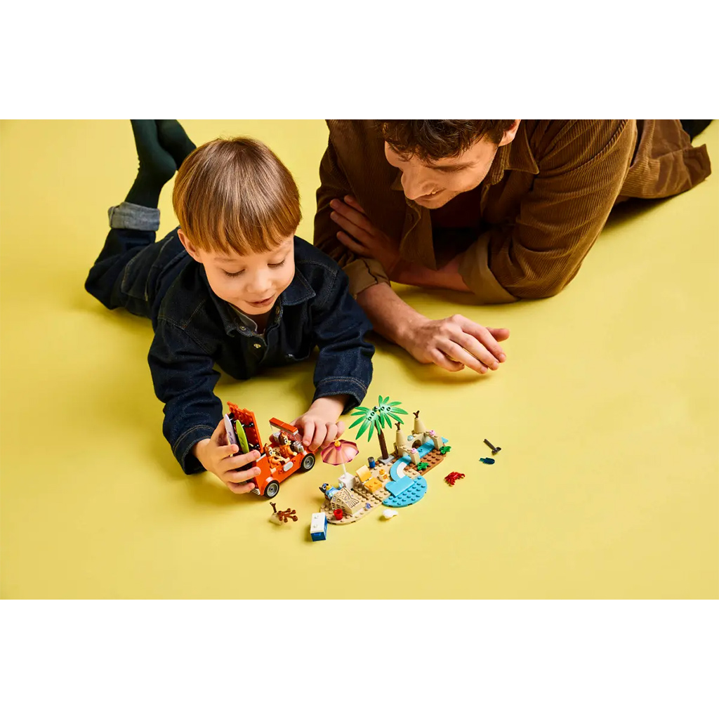 LEGO® Bluey™: Bluey и семейството му пътува до плажа (11202L) изображение 7