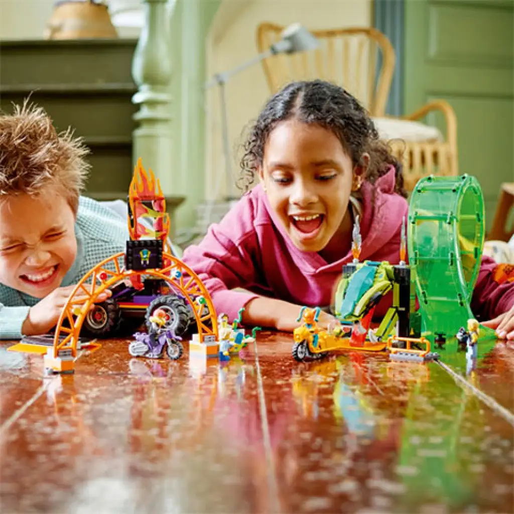 LEGO® City: Арена за каскадьори с двойна примка (60339) изображение 6