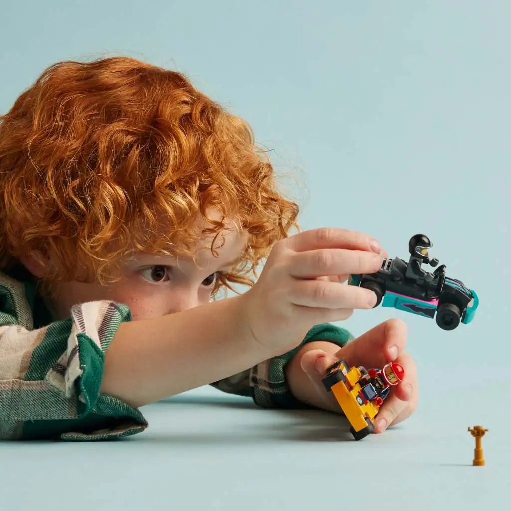 LEGO® City: Гокартове и състезателни пилоти (60400) изображение 4