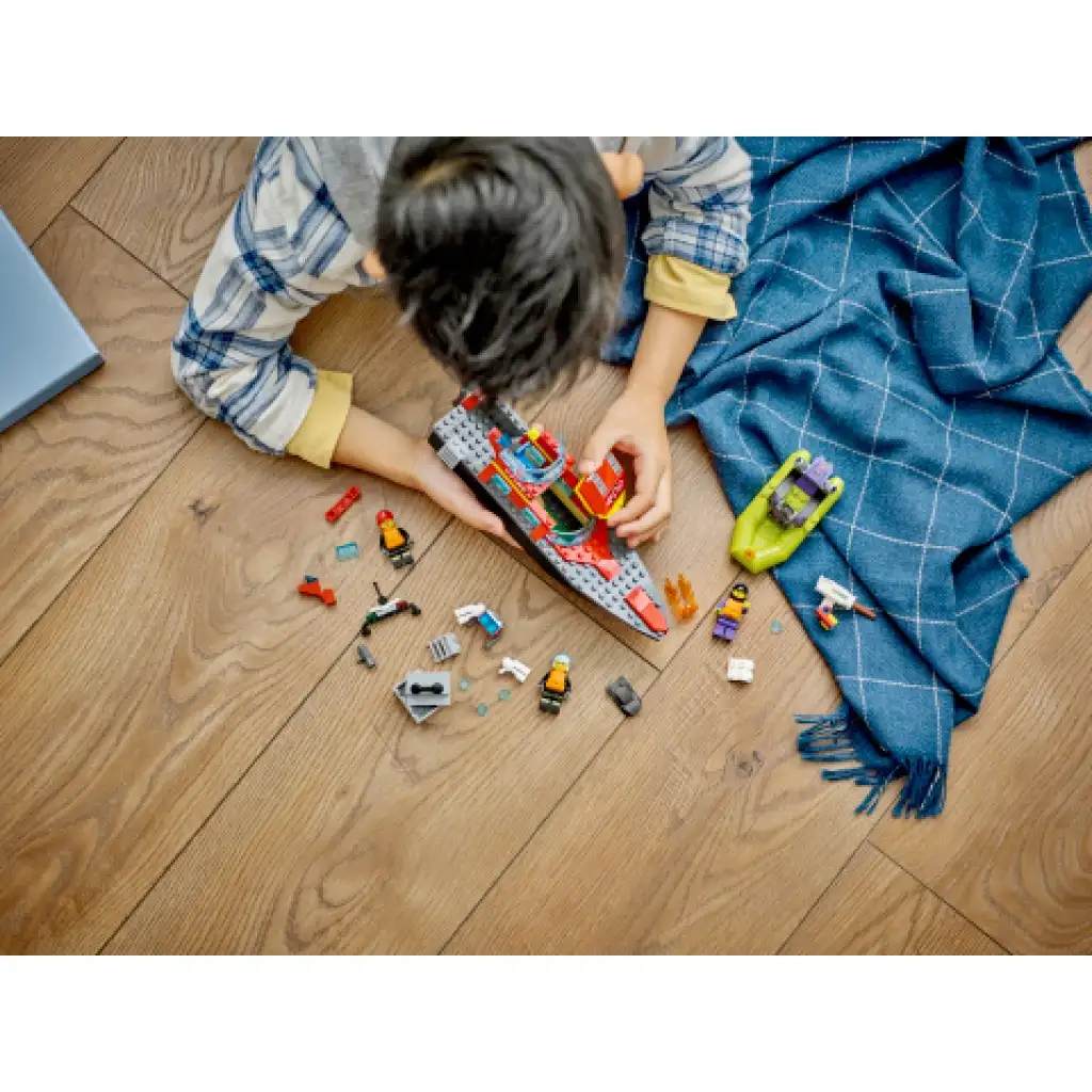 LEGO® City: Пожарна лодка (60373) изображение 5