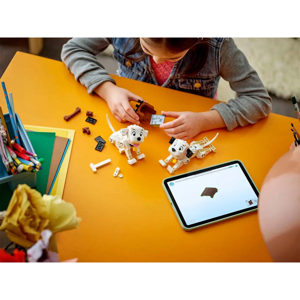 LEGO® Disney: 101 кученца: Кукси и Пелеш далматинчета (43271) изображение 6