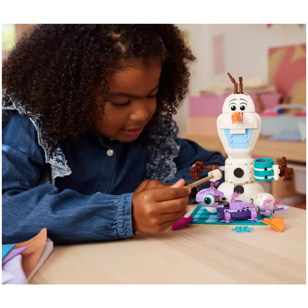 LEGO® Disney: Олаф и Бруни весело пикнико изображение 4