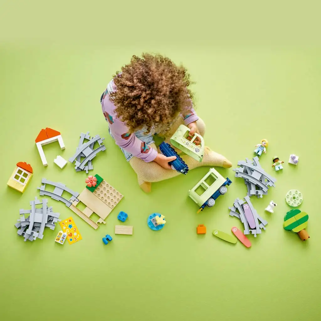 LEGO® DUPLO®: Интерактивен приключенски влак (10427) изображение 3