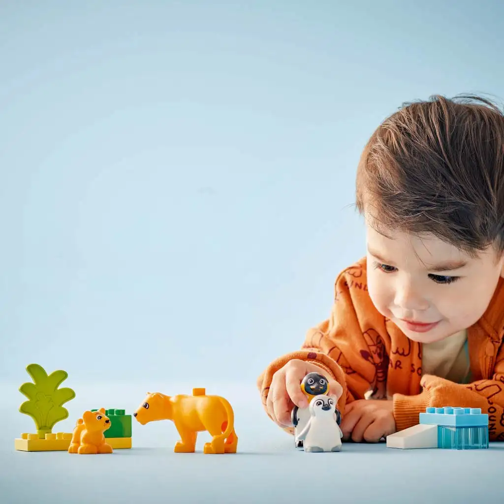 LEGO® DUPLO®: Животински семейства в дивата природа: Пингвини и лъвове (10442) изображение 4