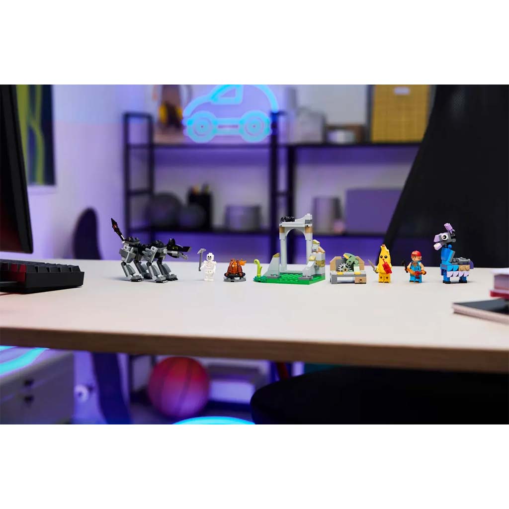 LEGO® Fortnite: Peely и Sparkplug лагер (77075) изображение 8