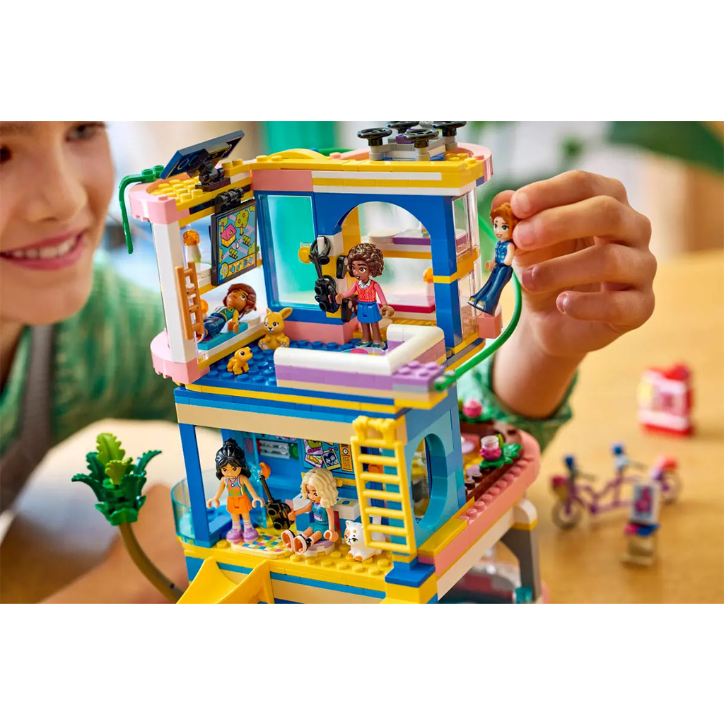 LEGO® Friends: Клубна къща в Хартлейк Сити (42689) изображение 8