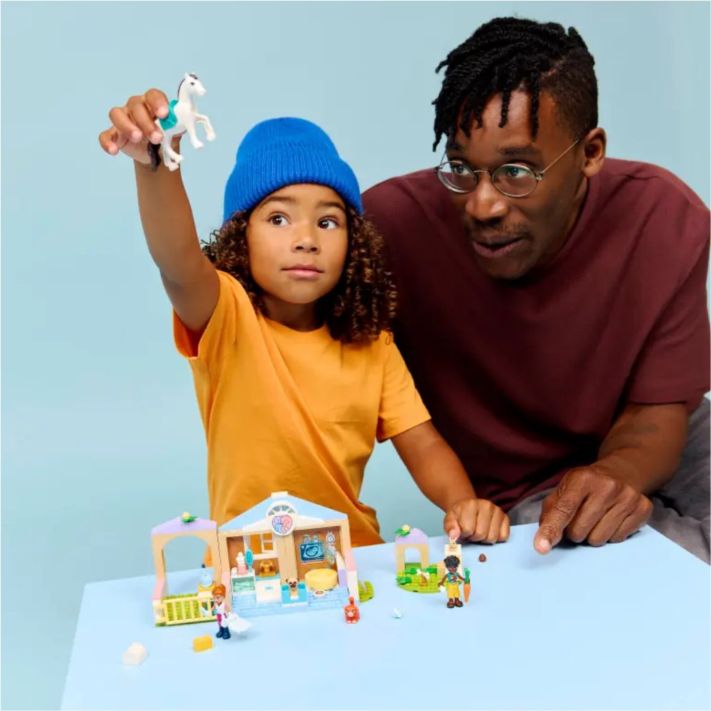 LEGO® Friends: Ветеринарна клиника (42696) изображение 4