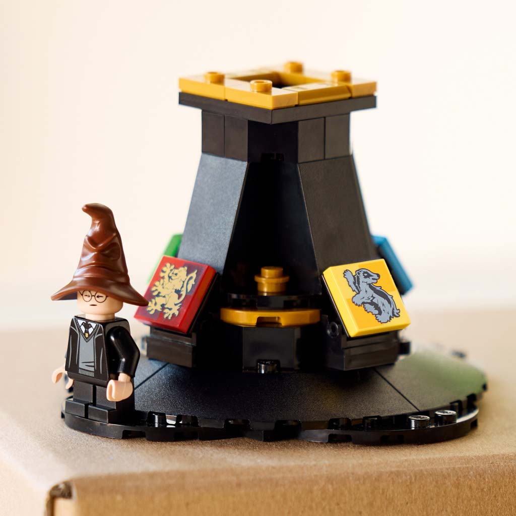 LEGO® Хари Потър™: Говорещата шапка™ (76429) изображение 4