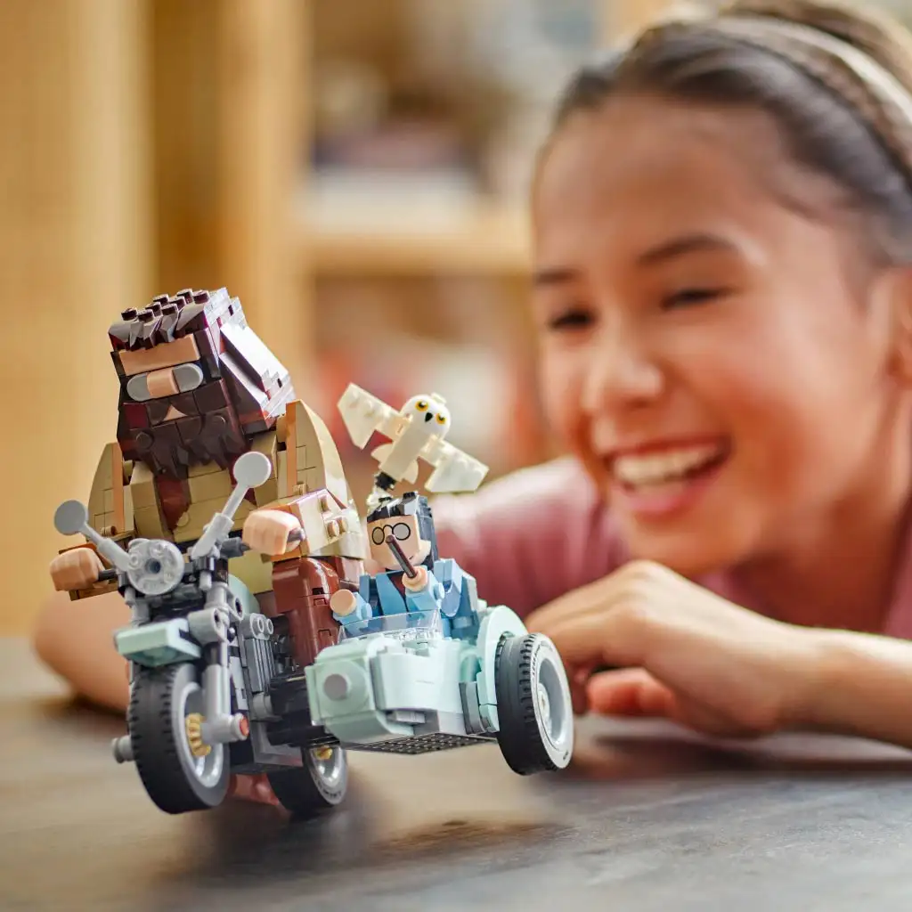 LEGO® Harry Potter: Приключенията на Хагрид™ и Хари с мотор (76443) изображение 4