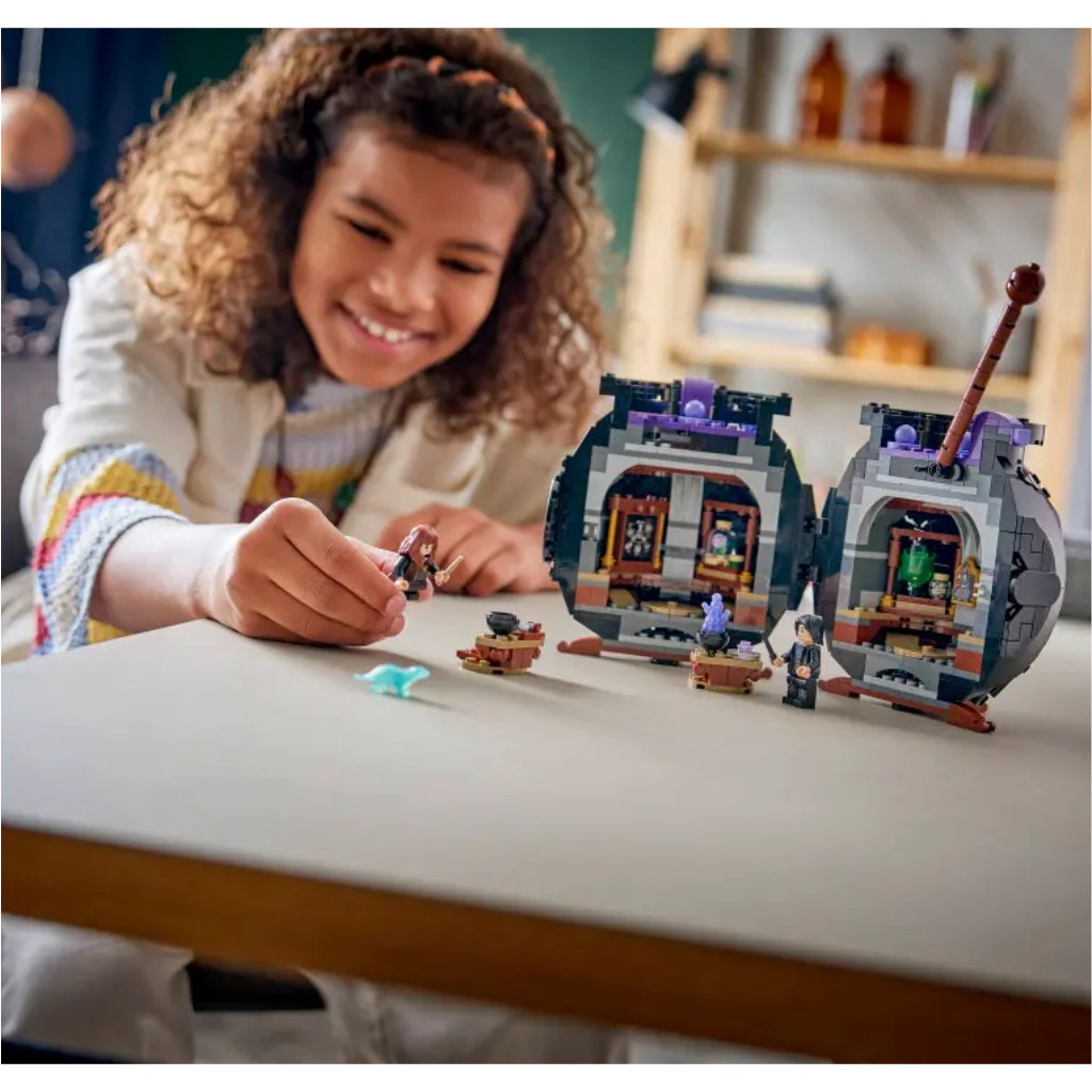 LEGO® Harry Potter: Върх: Тайна стая по отвари (76464) изображение 4