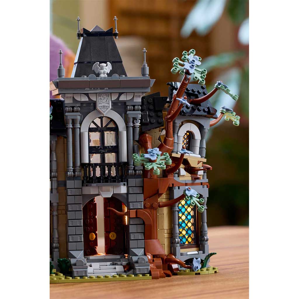 LEGO® Icons: Резиденция на кмета (11383) изображение 6