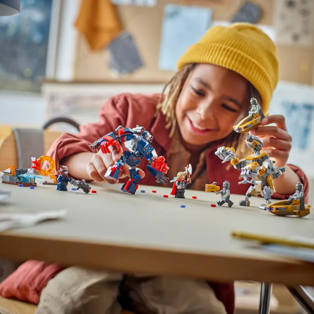 LEGO® Marvel: Отмъстителите: Краят на играта Тор срещу читаури войниците (76322) изображение 4
