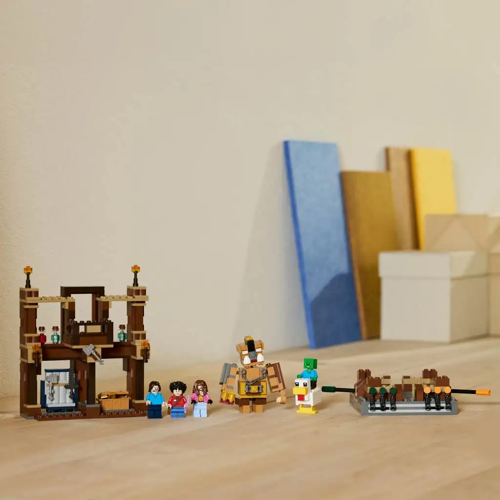 LEGO® Minecraft: Арена до горската къща (21272) изображение 4