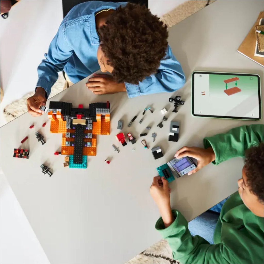 LEGO® Minecraft: Битка с Изсушителите (21590) изображение 5