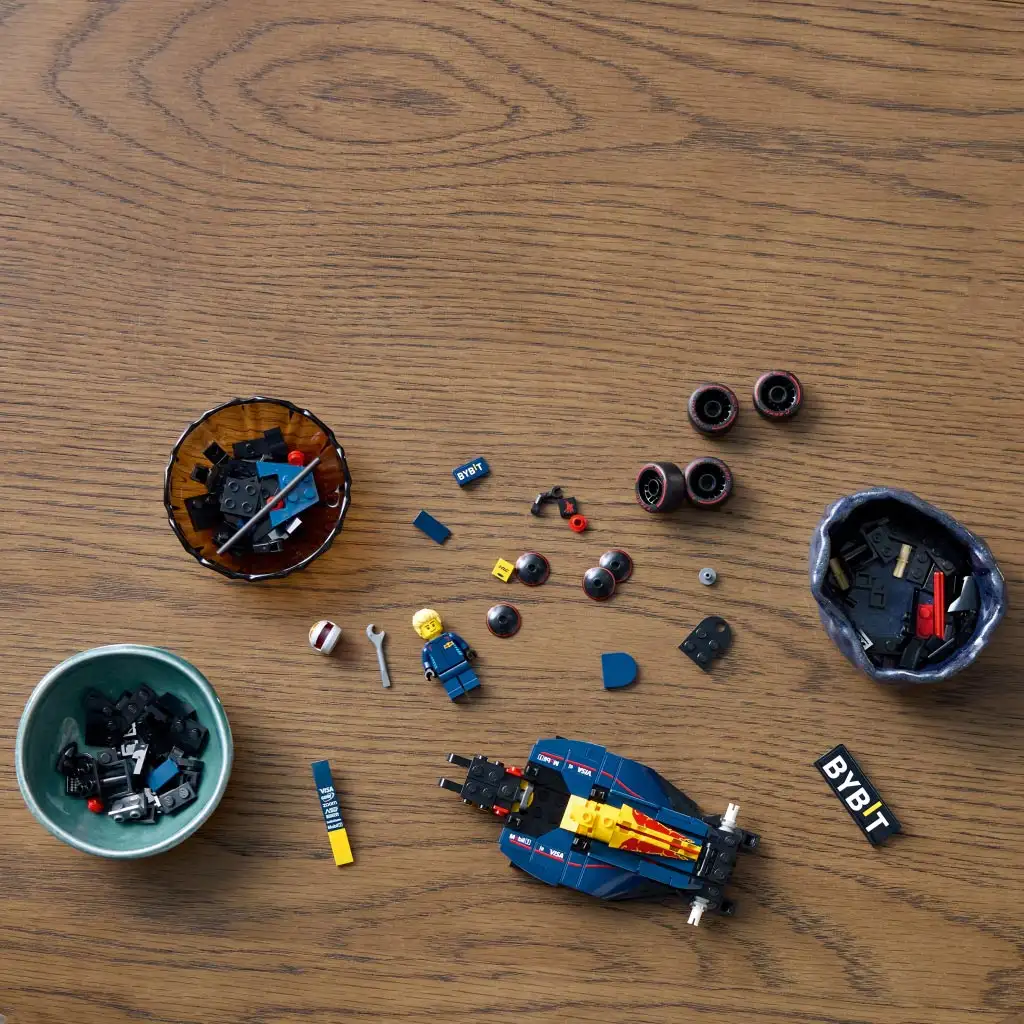 LEGO® Speed Champions: Oracle Red Bull Racing RB20 F1® състезателен автомобил (77243) изображение 5